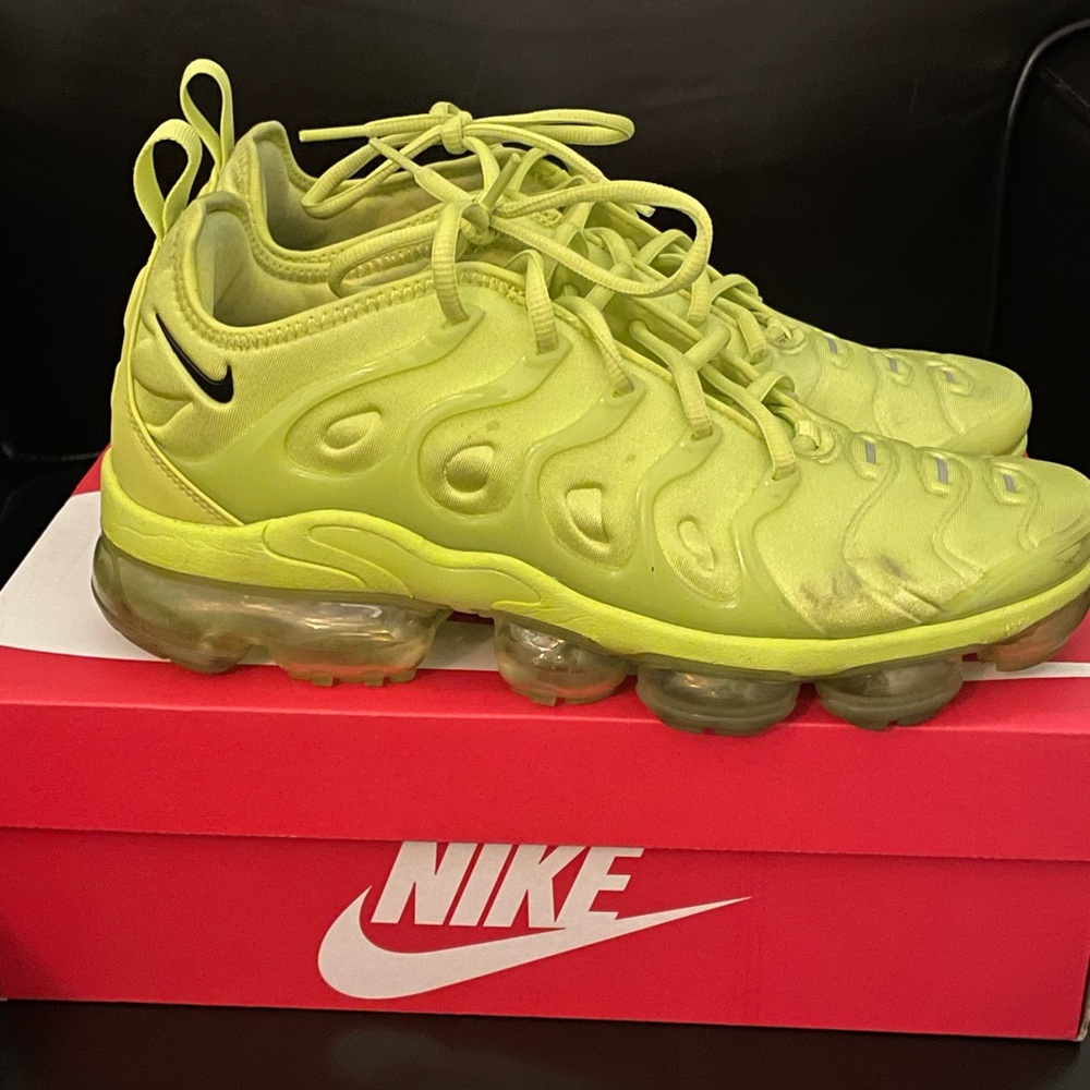 WMN VAPORMAX PLUS